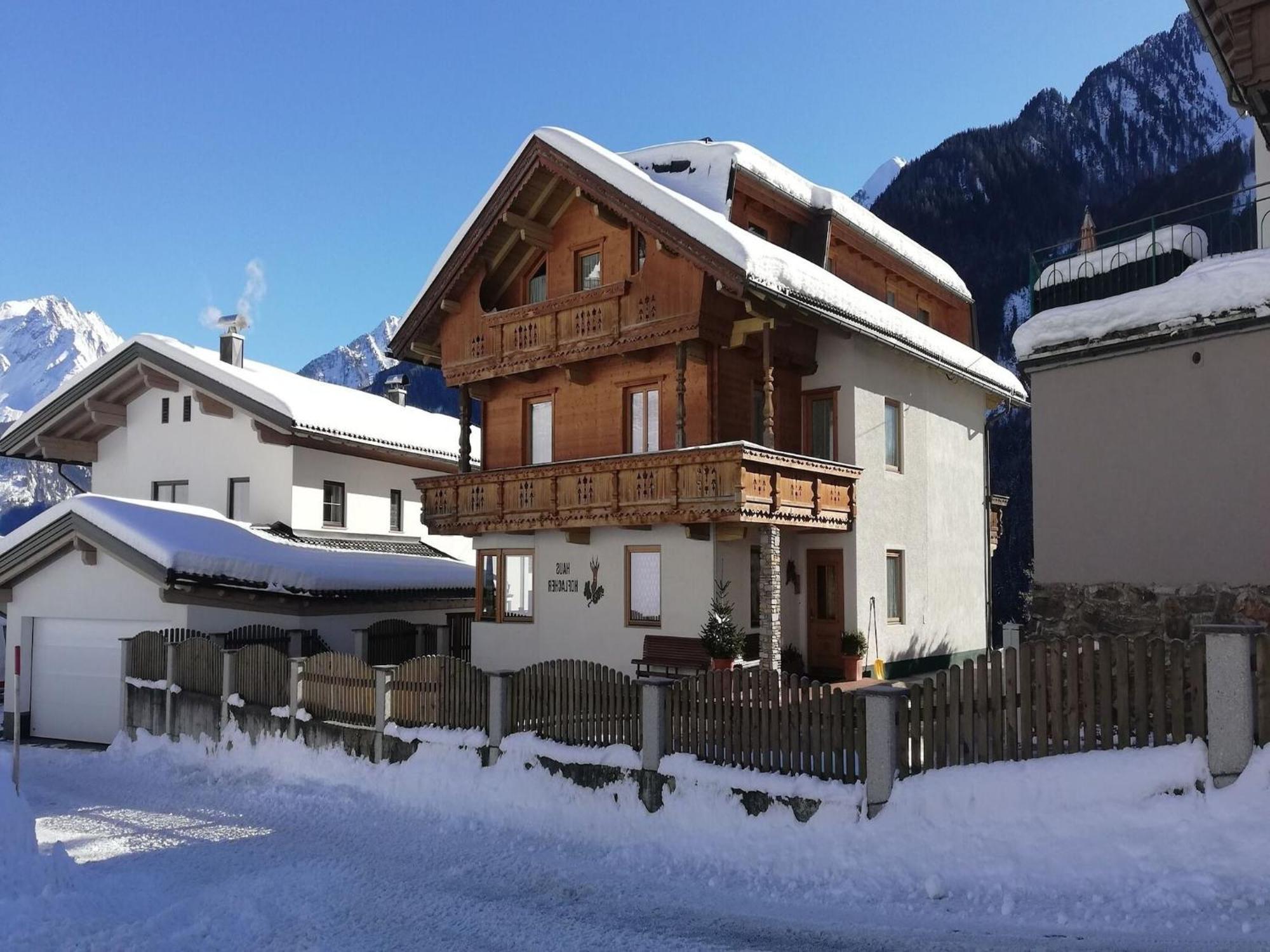 Apartment In Mayrhofen In The Mountains Bagian luar foto