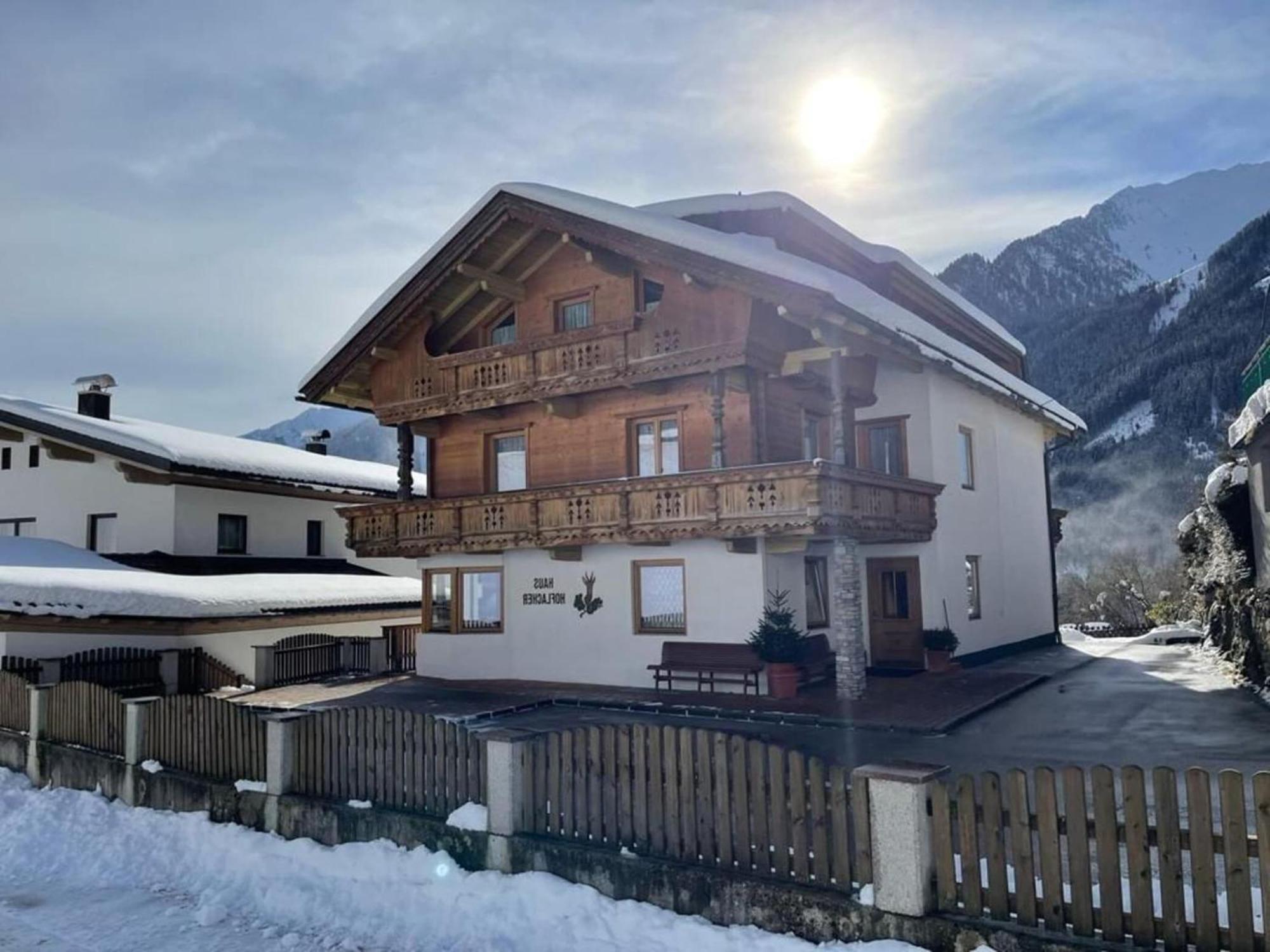 Apartment In Mayrhofen In The Mountains Bagian luar foto